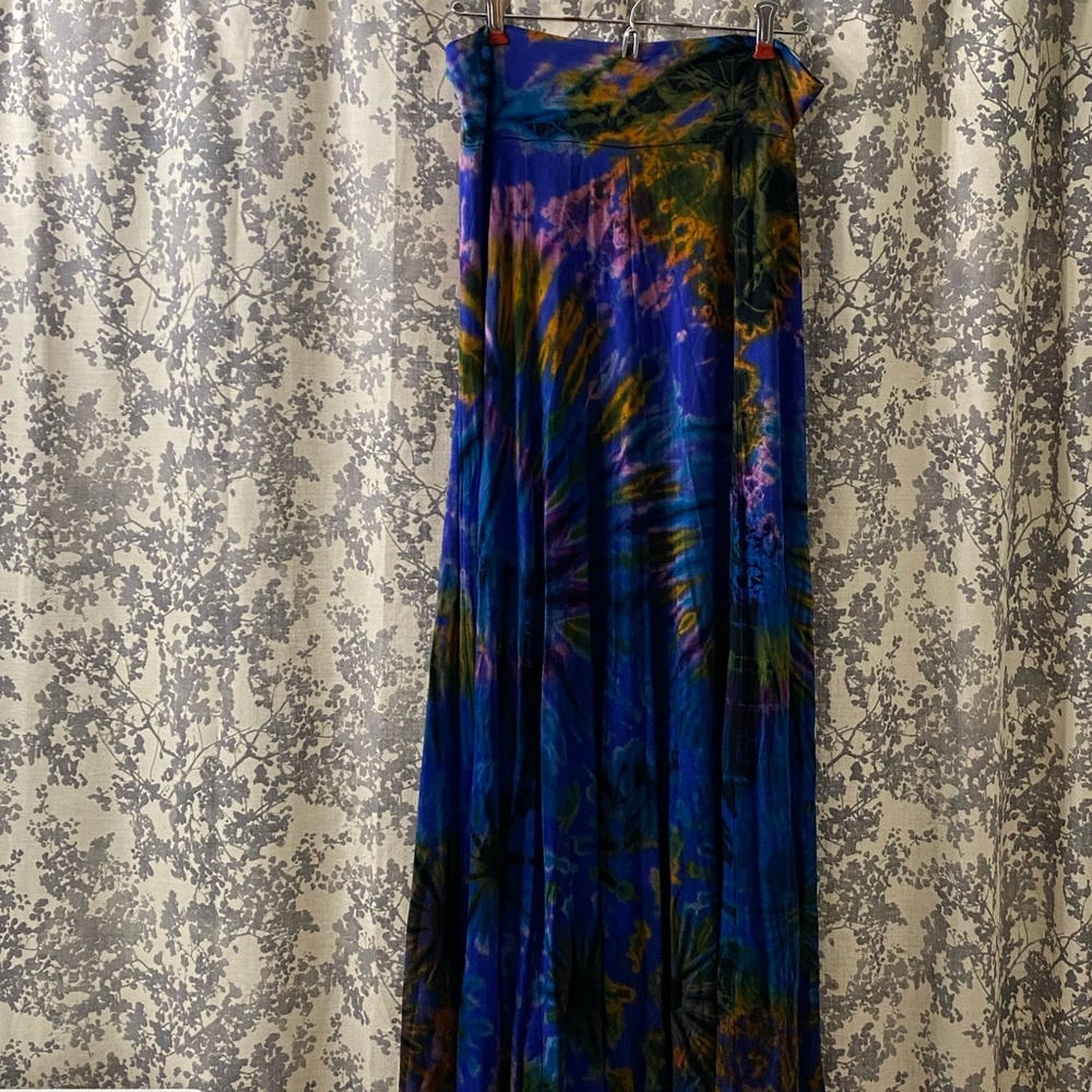 Maxi skirt.